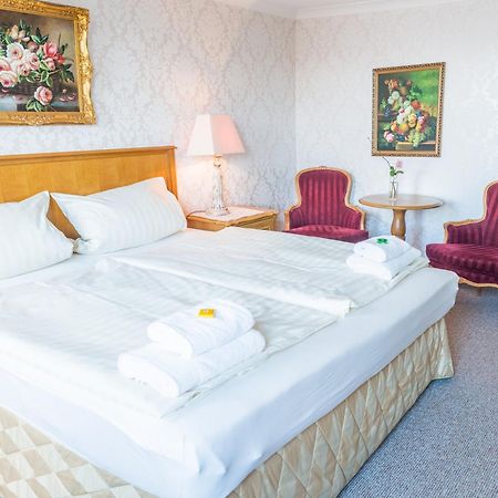 Romantisches Hotel Zur Traube Schwerin Schwerin (Mecklenburg-Vorpommern) Quarto foto