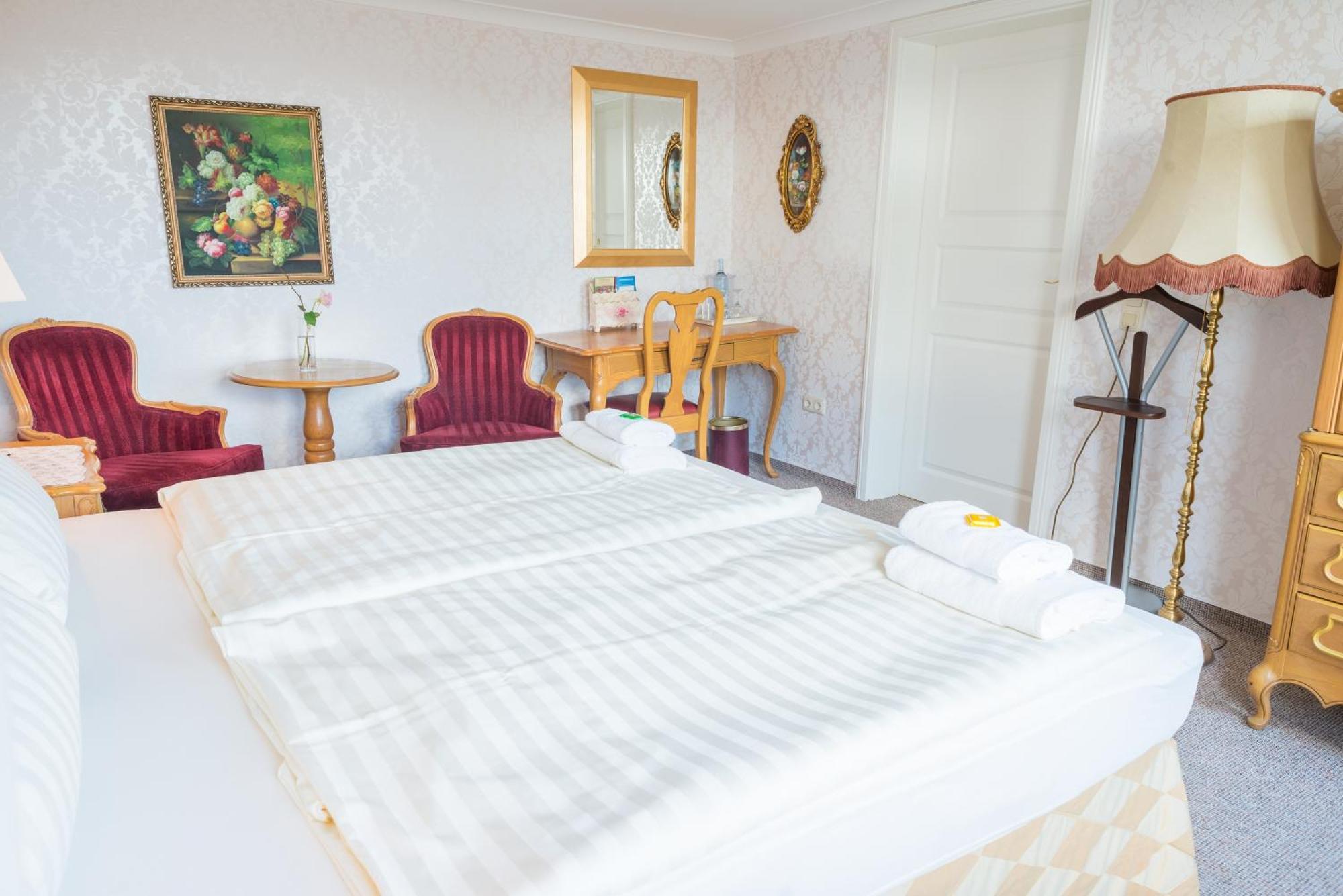 Romantisches Hotel Zur Traube Schwerin Schwerin (Mecklenburg-Vorpommern) Quarto foto
