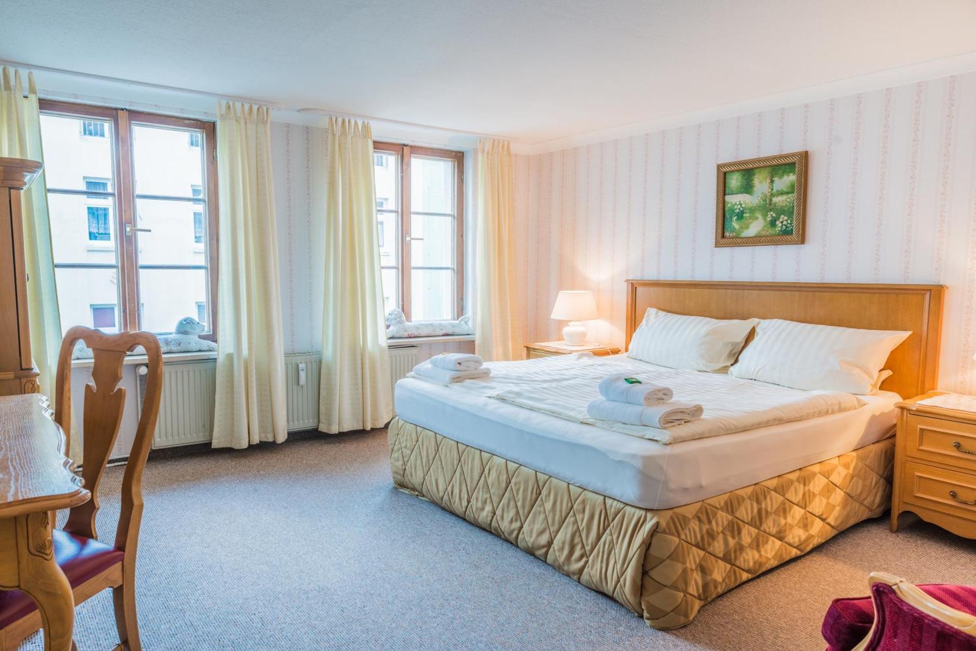 Romantisches Hotel Zur Traube Schwerin Schwerin (Mecklenburg-Vorpommern) Quarto foto