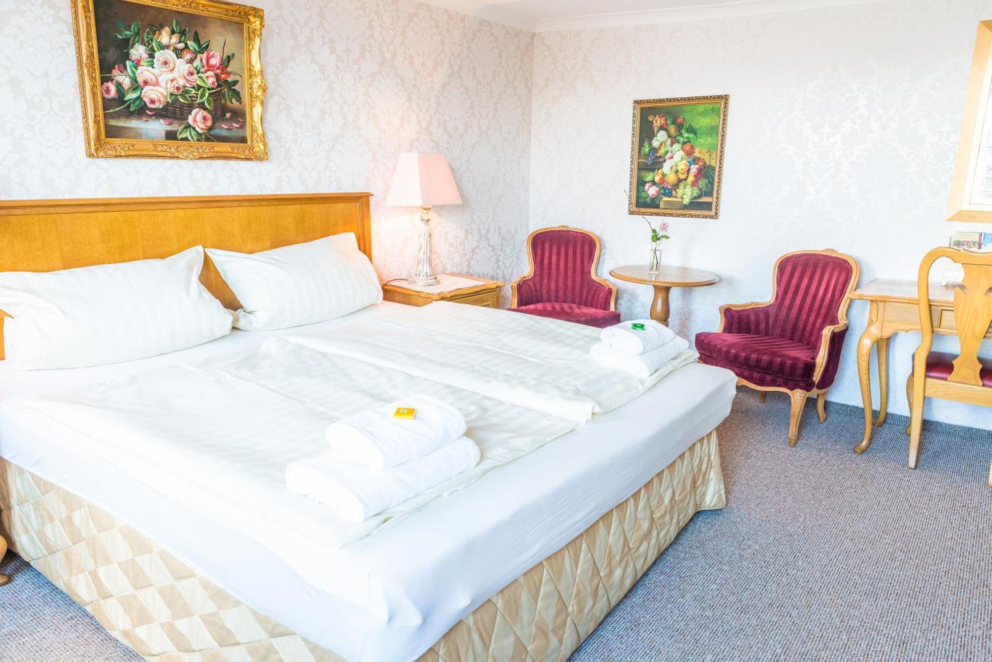 Romantisches Hotel Zur Traube Schwerin Schwerin (Mecklenburg-Vorpommern) Quarto foto